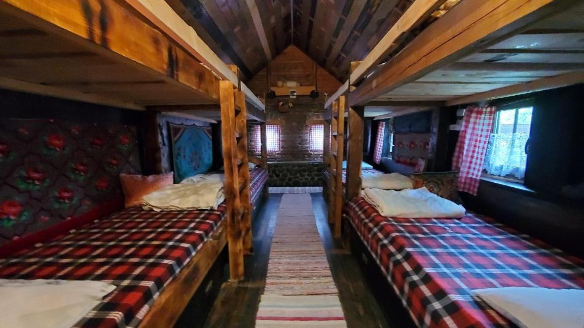 Casa Rustic Feher & Fekete Vendeghazak Sovata Bagian luar foto