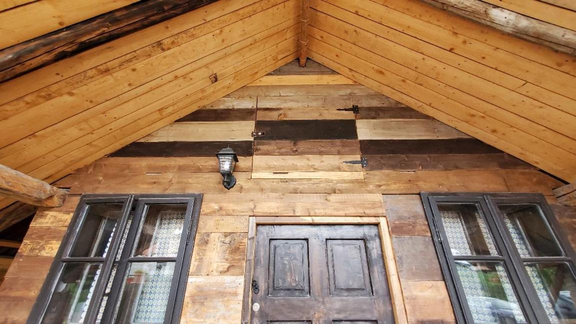 Casa Rustic Feher & Fekete Vendeghazak Sovata Bagian luar foto