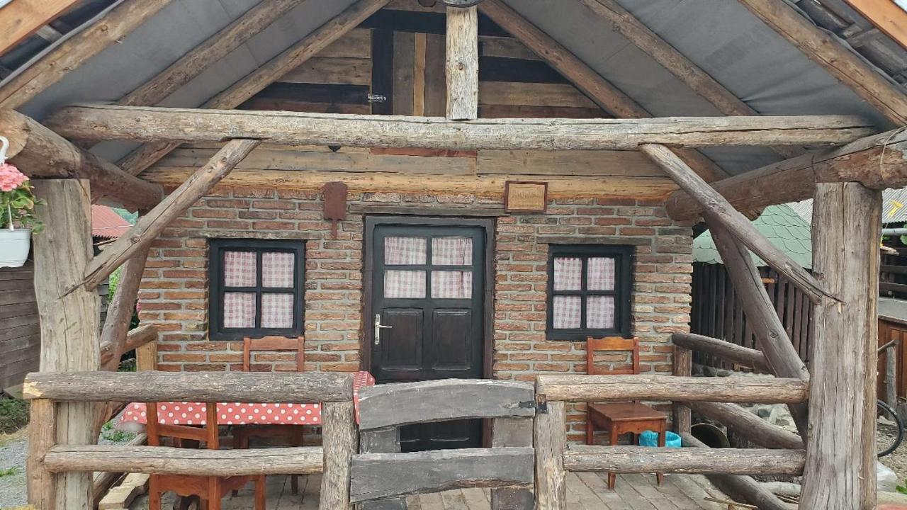 Casa Rustic Feher & Fekete Vendeghazak Sovata Bagian luar foto
