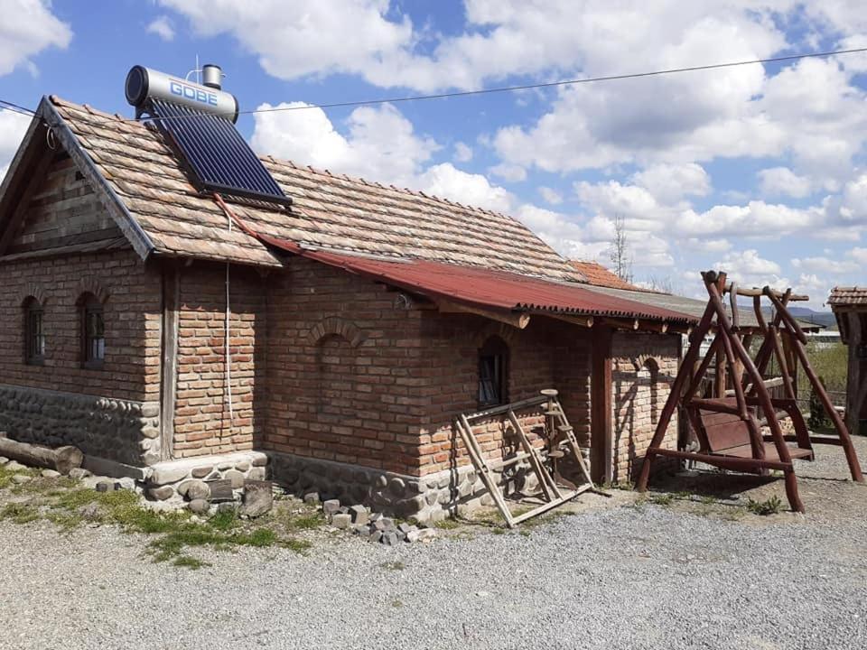 Casa Rustic Feher & Fekete Vendeghazak Sovata Bagian luar foto
