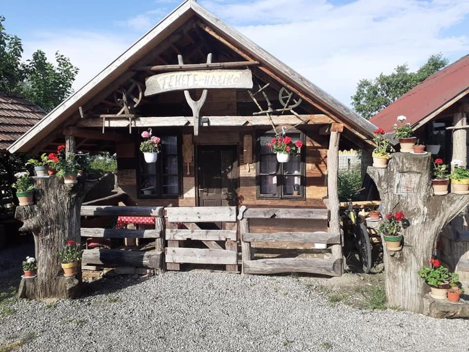 Casa Rustic Feher & Fekete Vendeghazak Sovata Bagian luar foto